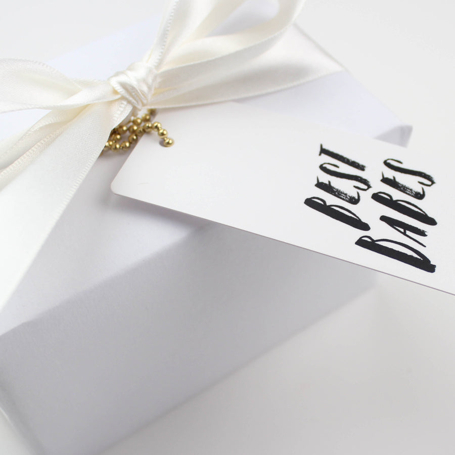 'Best Babes' Gift Tag - Nous Wanderlust Stories