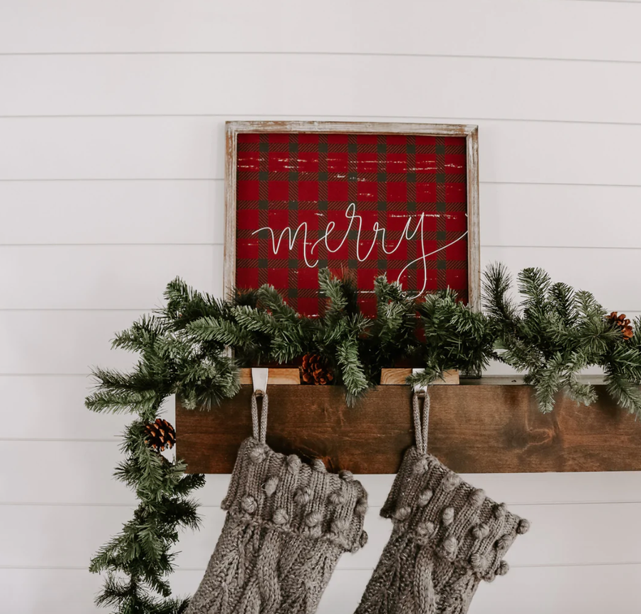 'Merry' Plaid Wooden Sign - Nous Wanderlust Stories