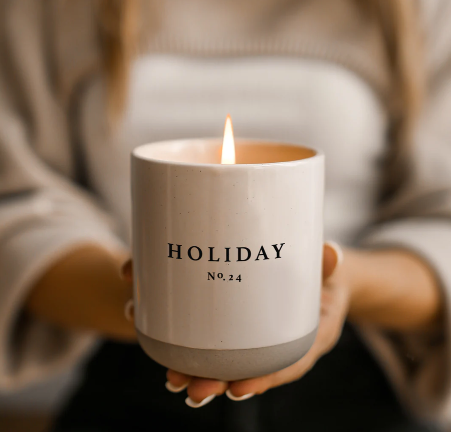 'Holiday' Soy Candle - Nous Wanderlust Stories
